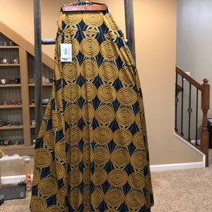 Gorgeous slinky LuLaRoe Maxi